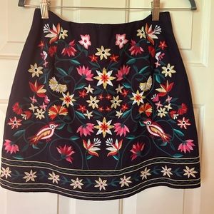 Impeccable Pig Embroidered Navy Skirt Mini